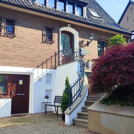 Xanten Basement Suite Экстерьер фото
