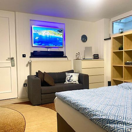 Xanten Basement Suite Экстерьер фото